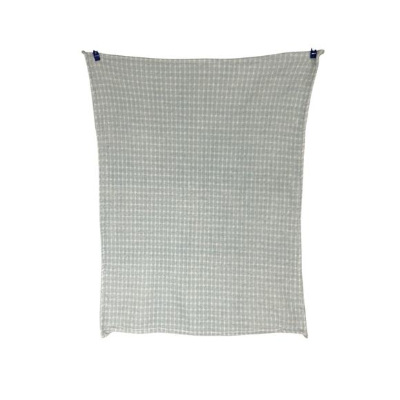 Tahari Blue White Print Baby Blanket Fleece - Picture 4 of 7